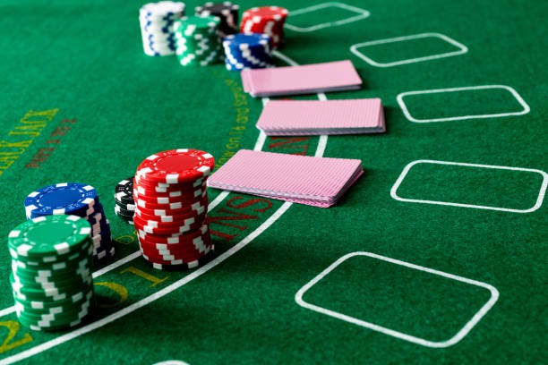 Mobile users enjoying live football and esports on pik4d login app